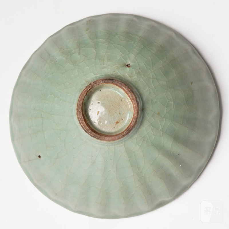 A celadon glazed 'lotus' bowl, - 图7